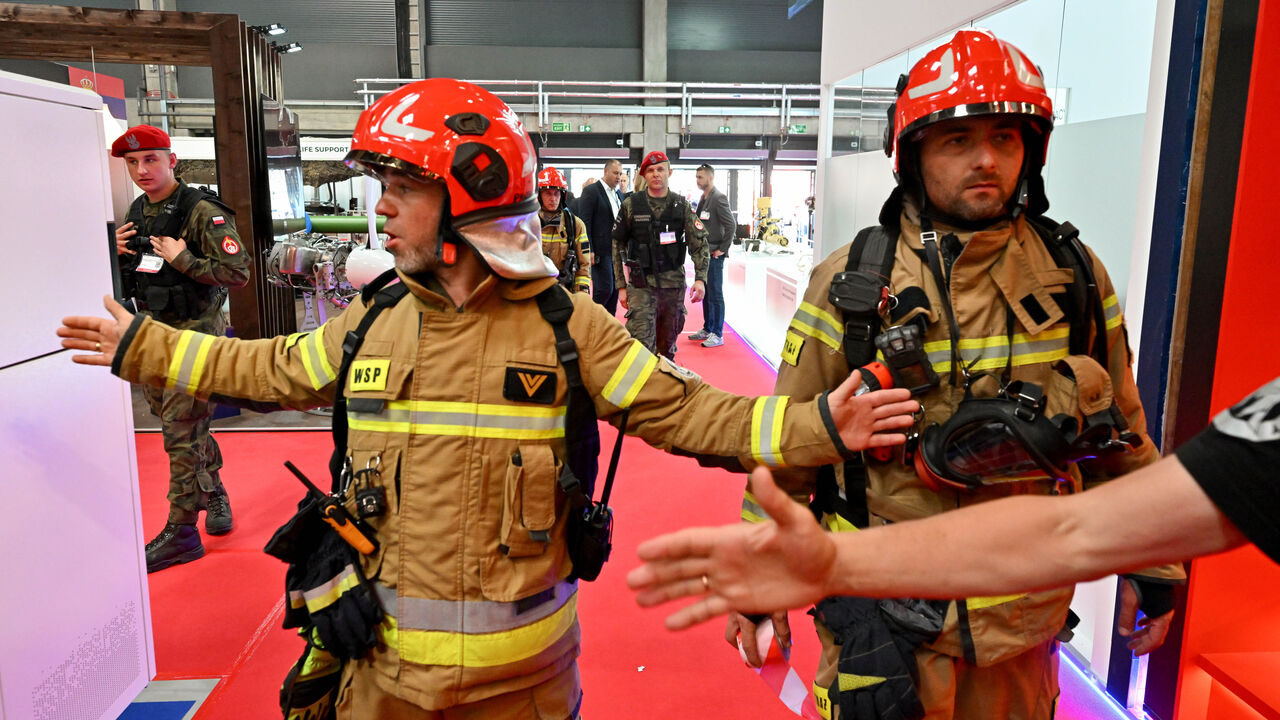 Suspected acid spilled near Israeli section of Polish defense fair